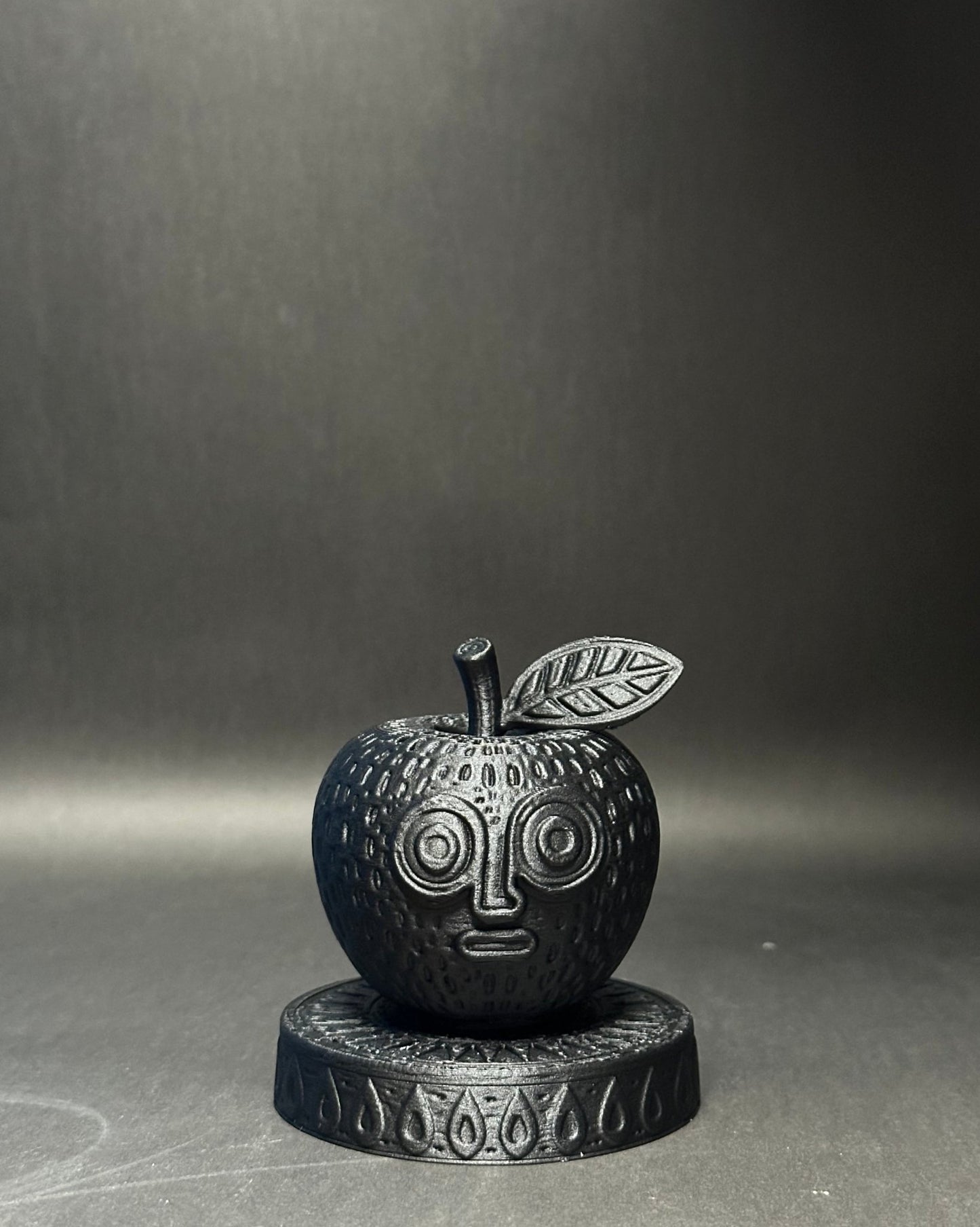 BLACK FRUITS Vol.01｜APPLE - 朽根造｜kyukonzo.co