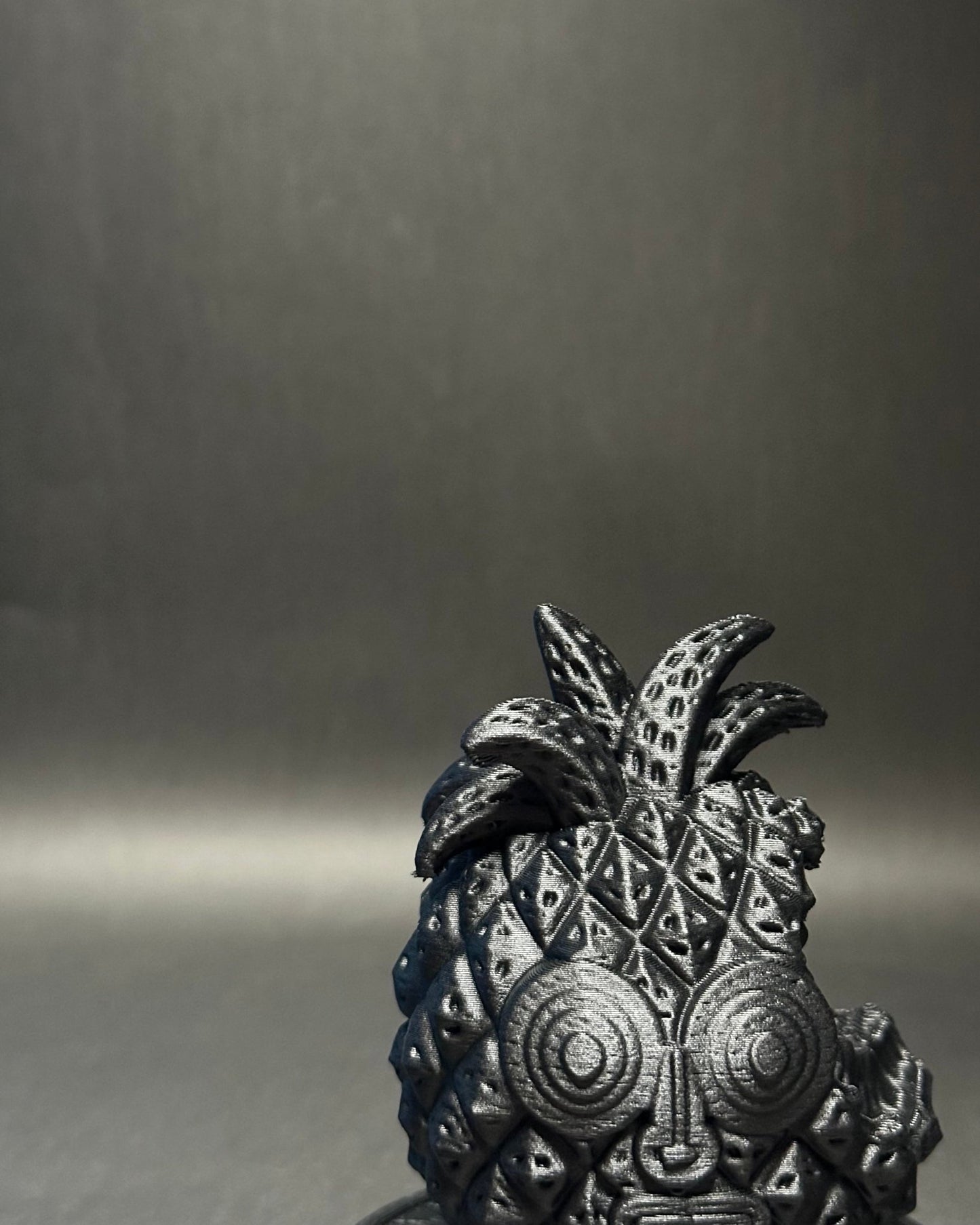 BLACK FRUITS Vol.04｜BITTEN PINEAPPLE - 朽根造｜kyukonzo.co